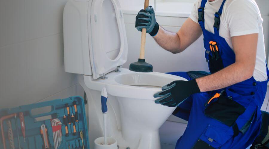 Professional clogged toilet repair in Clubb, MO